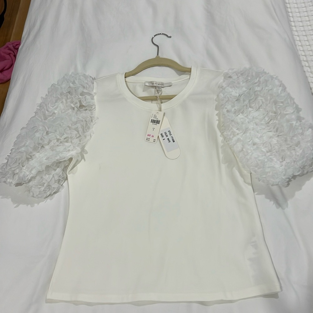 White puff sleeve blouse